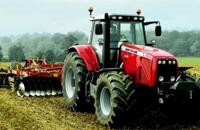 Maquinas-agrícolas-trator-W