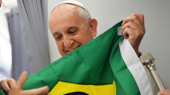 papa_francisco_bandeira_brasil