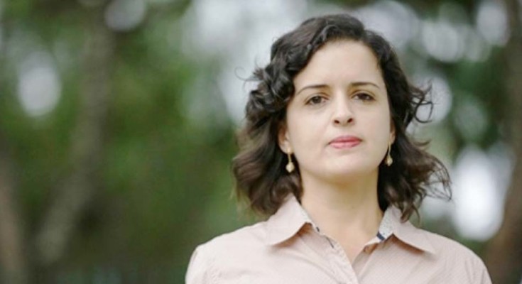 camila-braga-web