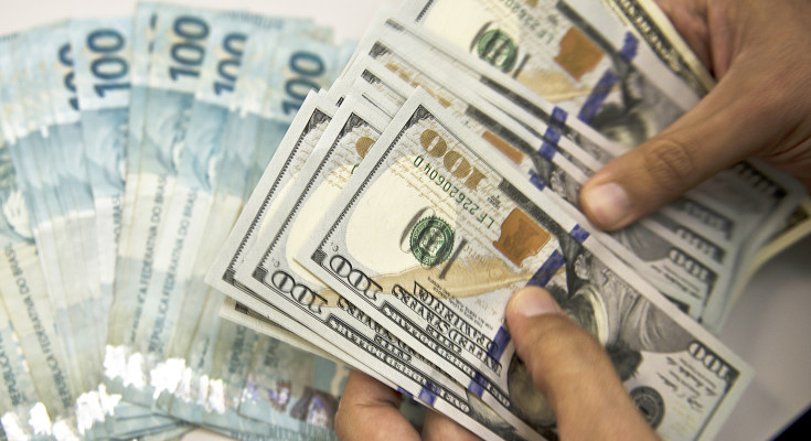 BRAZIL-ECONOMY-REAL-DOLLAR